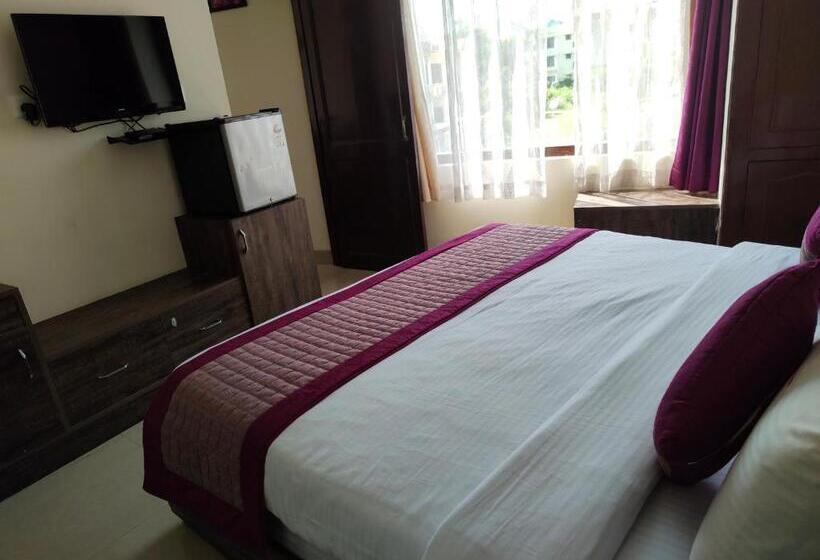 ファミリールーム, Guru Surbhi