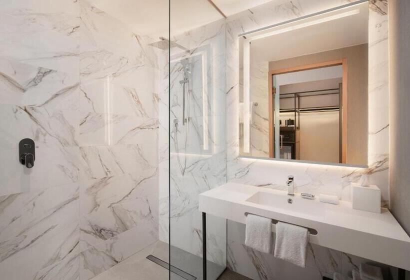 Номер Deluxe Вид на Бассейн, Ac Hotel By Marriott Punta Cana