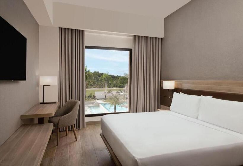 Номер Deluxe Вид на Бассейн, Ac Hotel By Marriott Punta Cana