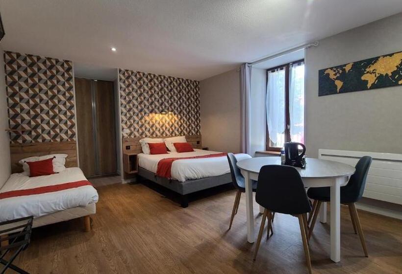 חדר משפחתי, Logis Hôtel Auberge De L Allagnonette