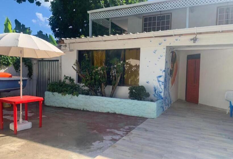 标准间, Joebi S House Walking Distance To Rocky Cay Beach Ideal For Families Or Groups