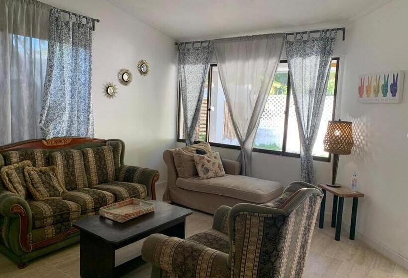 2间卧室的房子, Joebi S House Walking Distance To Rocky Cay Beach Ideal For Families Or Groups