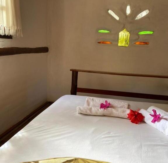 정원 전망 4인용 스탠다드 룸, Pousada Jardim Da Praia