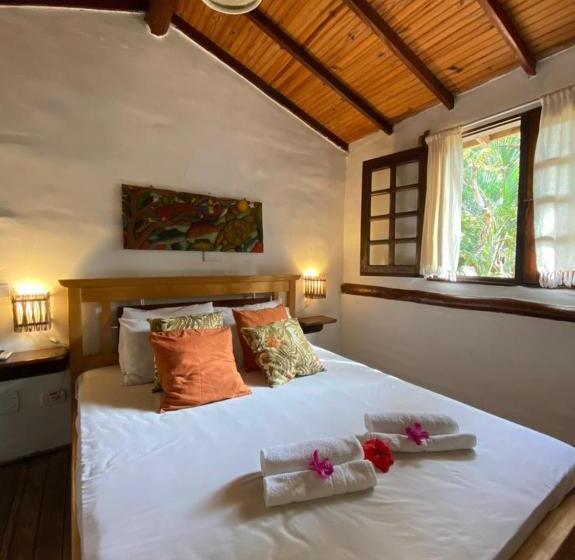 정원 전망 4인용 스탠다드 룸, Pousada Jardim Da Praia