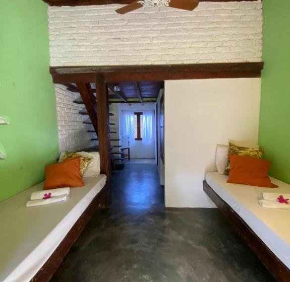 정원 전망 4인용 스탠다드 룸, Pousada Jardim Da Praia