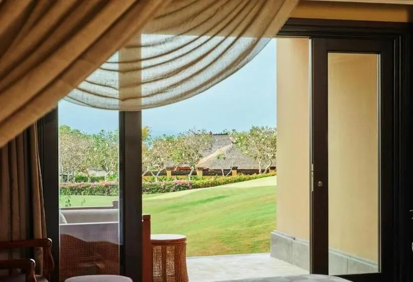 Suite with Views