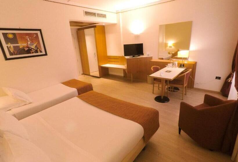 חדר סטנדרט לשלושה, Best Western Mirage Hotel Fiera