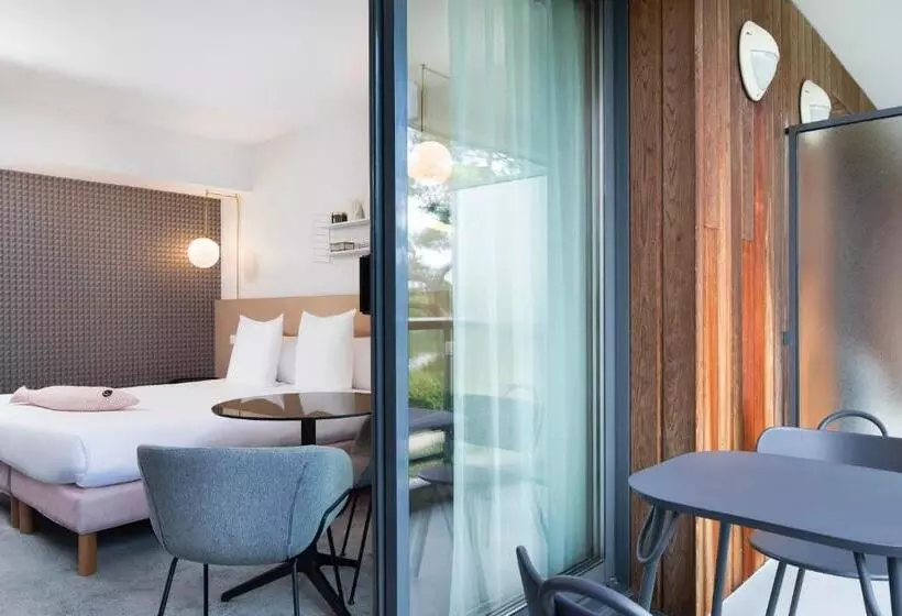 Superior room with lake view, Best Western Plus Hotel Les Rives Du Ter