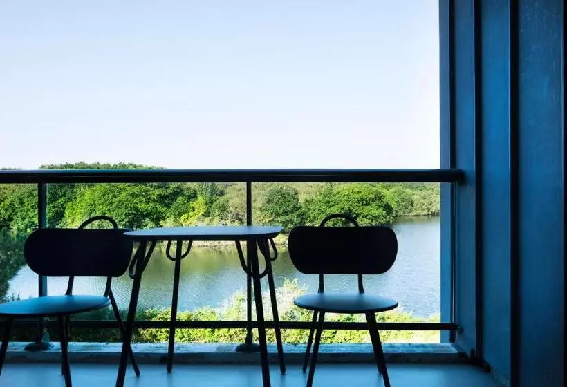 レイクビューデラックスルーム, Best Western Plus Hotel Les Rives Du Ter