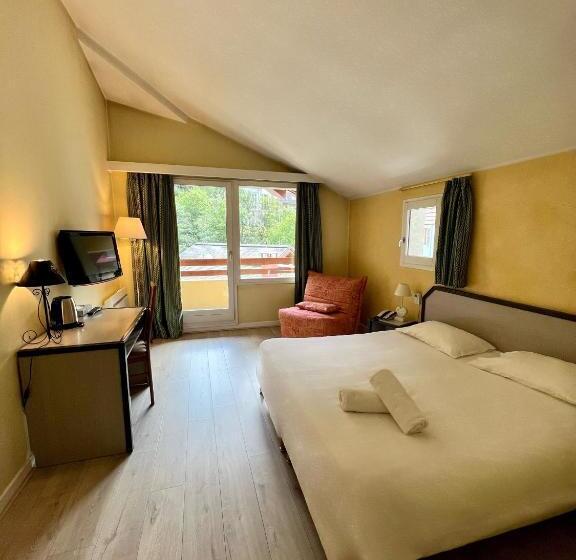 Номер Престиж, Athena