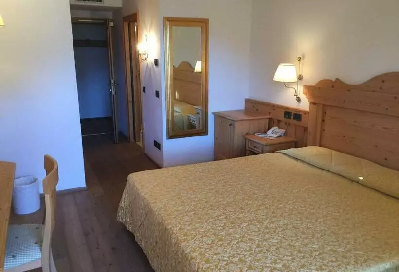 Standard-huone Puutarhanäkymä, Campiglio Bellavista