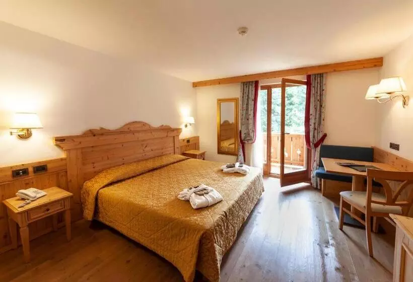 Standard-huone Puutarhanäkymä, Campiglio Bellavista