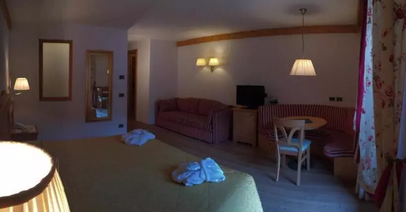 Superior Kolmen Hengen Huone, Campiglio Bellavista