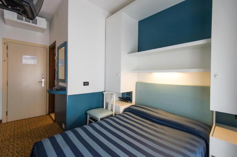 Номер Economy, Christian