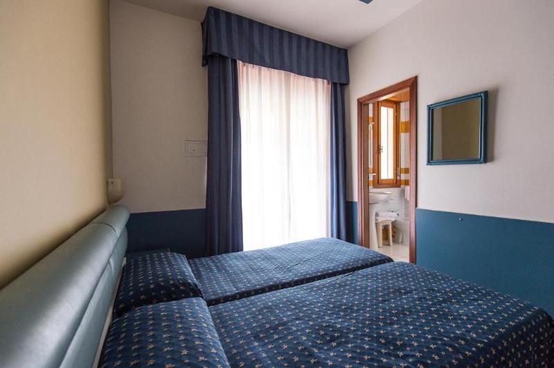 Номер Economy, Christian