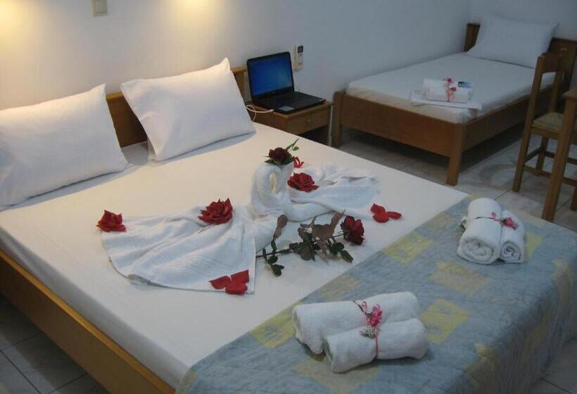 サイドオーシャンビューのスタンダードワンルーム, Despina Studios