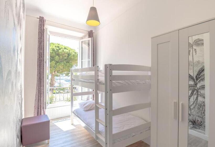 패밀리 룸, Les Palmiers