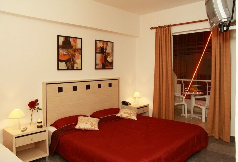 חדר סטנדרט, Nancy