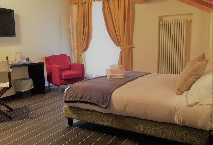 חדר קומפורט לשלושה, Nordend