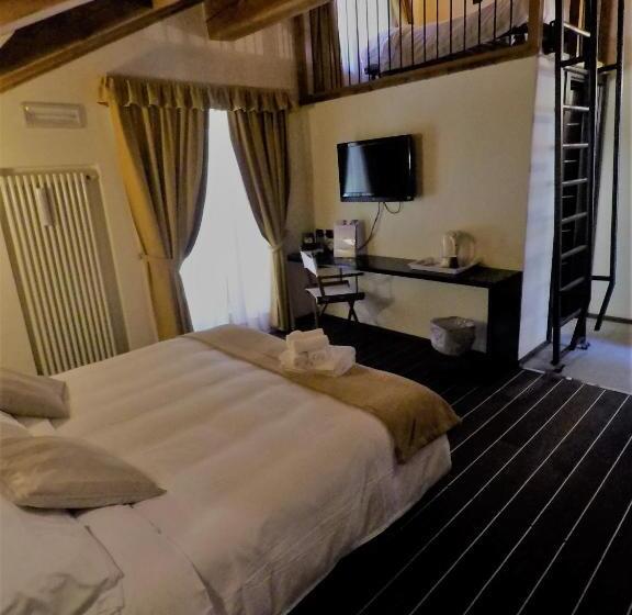 חדר קומפורט לשלושה, Nordend