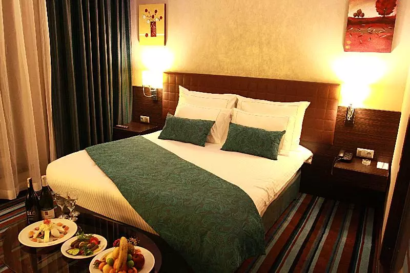 اتاق استاندارد, Notte