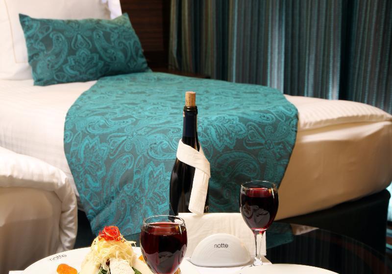 اتاق استاندارد, Notte