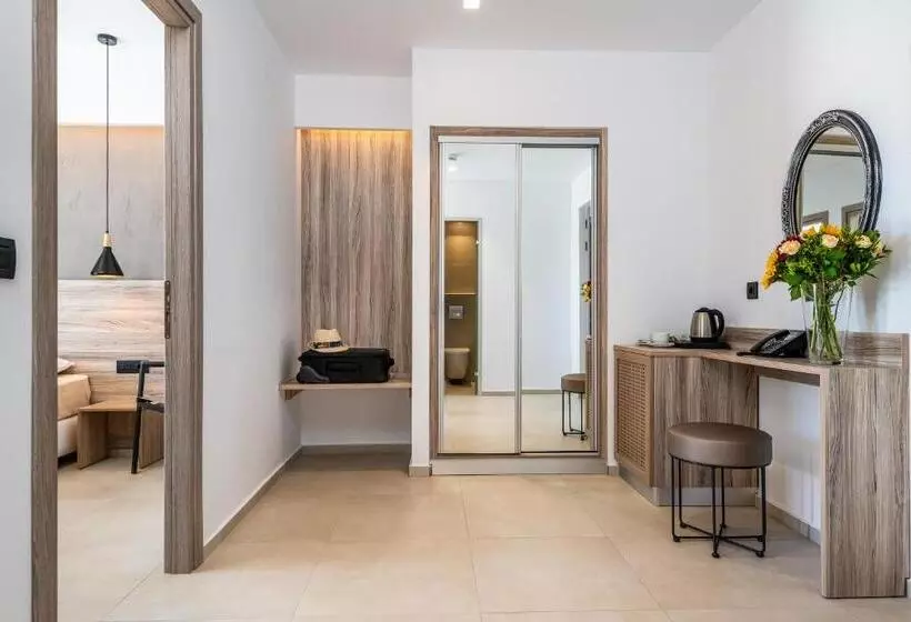Deluxe Quadruple Room, Oneiro Boutique