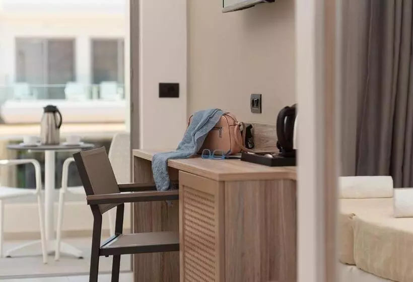 Deluxe Room, Oneiro Boutique