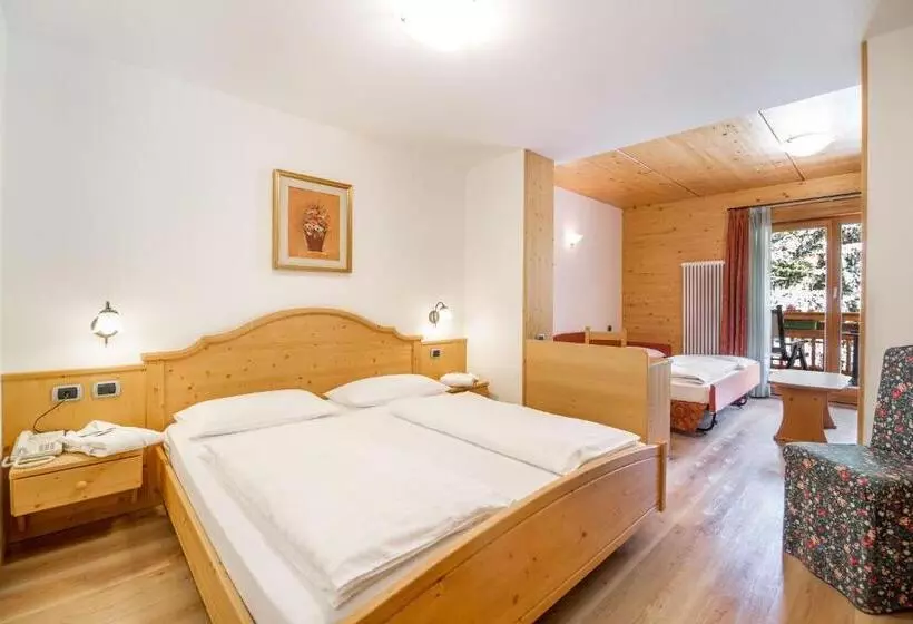 Standard Neljän Hengen Huone, Salvan