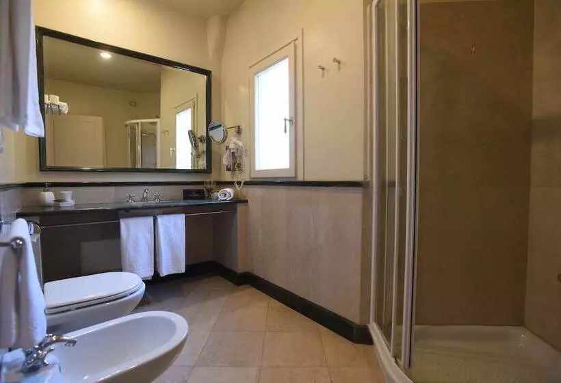 اتاق سوپریور با چشم‌انداز شهر, Suite Hotel Santa Chiara