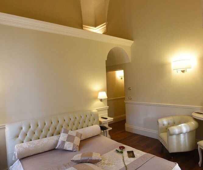 اتاق سوپریور با چشم‌انداز شهر, Suite Hotel Santa Chiara