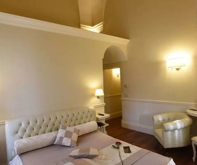 اتاق سوپریور با چشم‌انداز شهر, Suite Hotel Santa Chiara