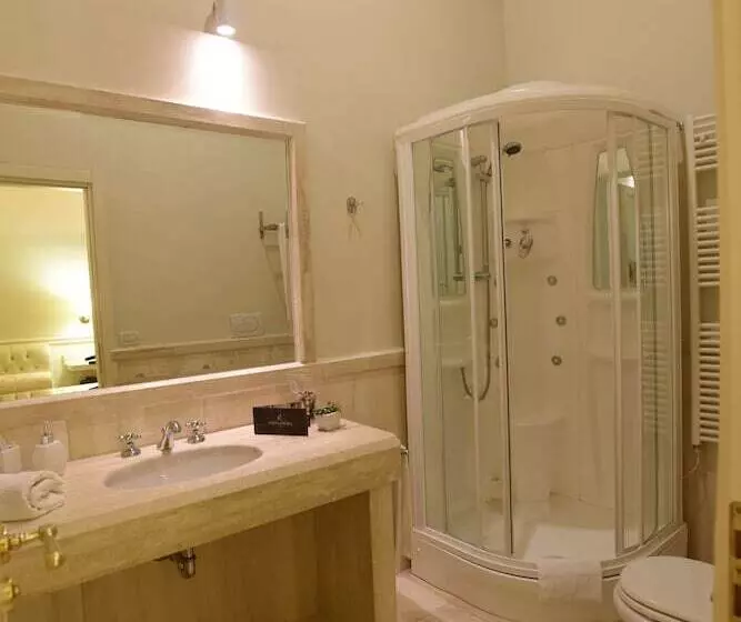 اتاق اکونومی, Suite Hotel Santa Chiara