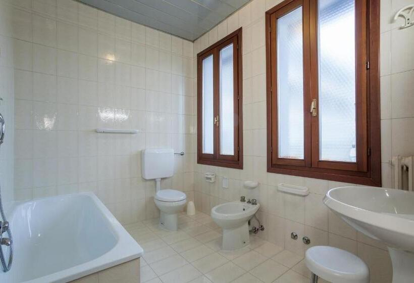 اتاق استاندارد, Firenze