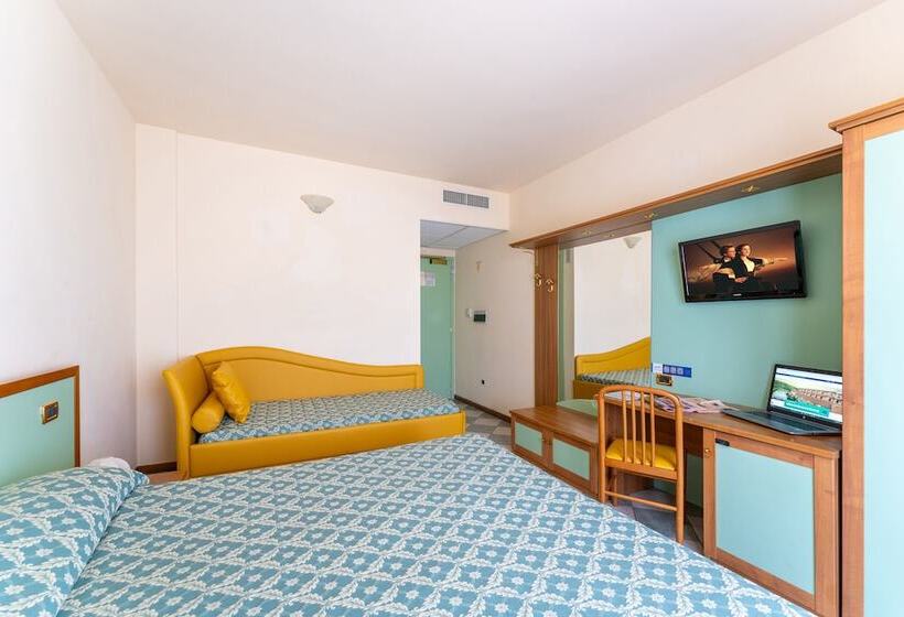 חדר סטנדרט לשלושה, Villa Elena