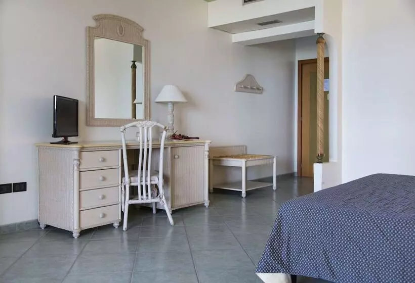 スタンダードトリプルルーム, Village Paradise
