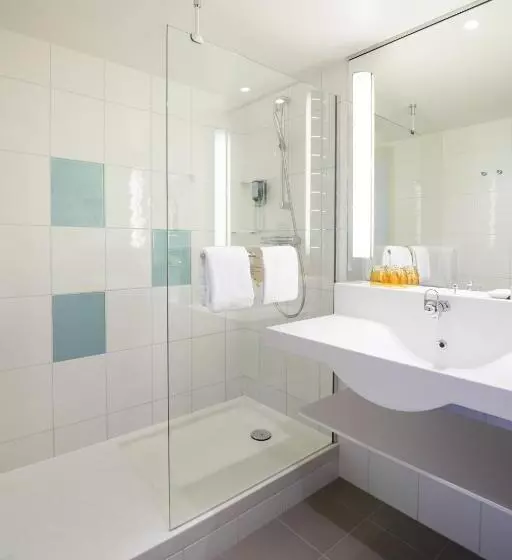 اتاق کلاسیک سه تخته, Novotel Marseille Vieux Port