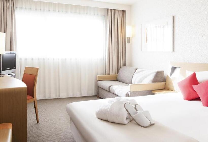 行政三人间, Novotel Marseille Vieux Port