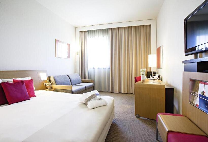 行政三人间, Novotel Marseille Vieux Port