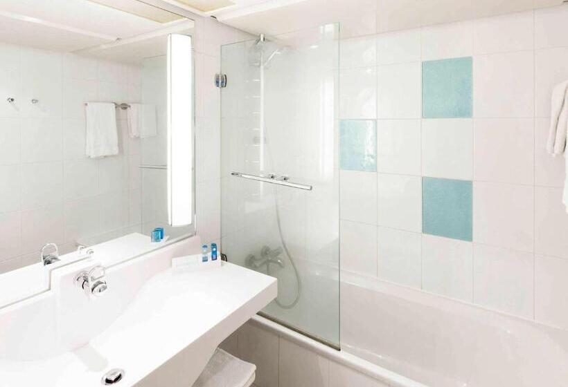 行政三人间, Novotel Marseille Vieux Port