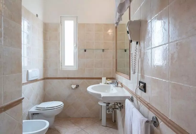 اتاق خانوادگی, Ricci Hotel   Marina Di Grosseto