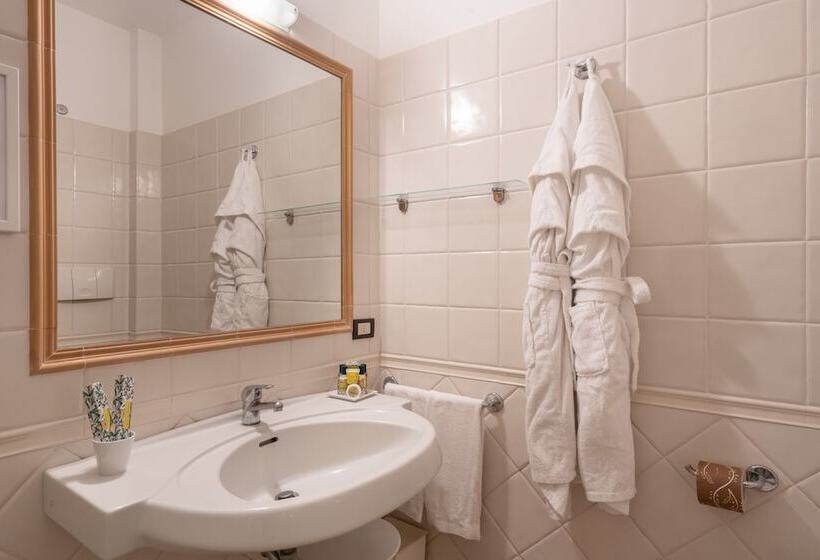 ガーデンビュースーペリアールーム, Ricci Hotel   Marina Di Grosseto