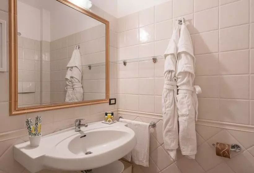 اتاق سوپریور با چشم‌انداز باغ, Ricci Hotel   Marina Di Grosseto