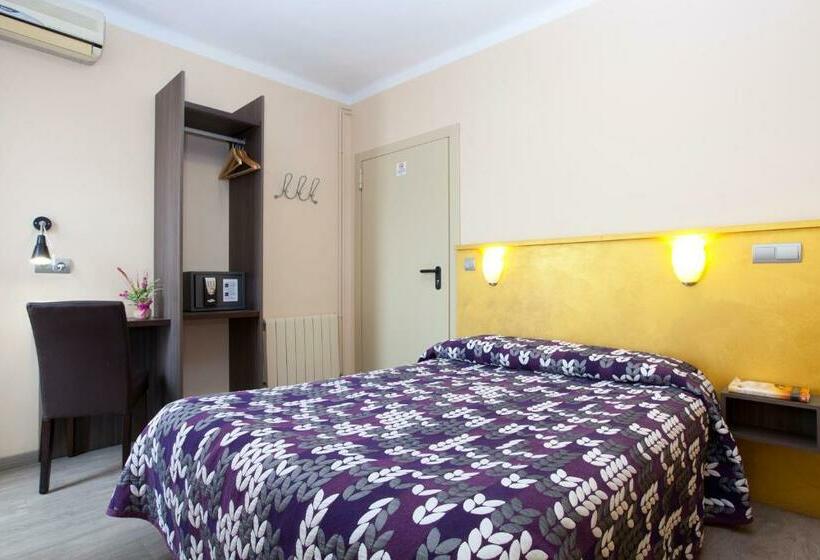 اتاق استاندارد, Hostal Barcelona