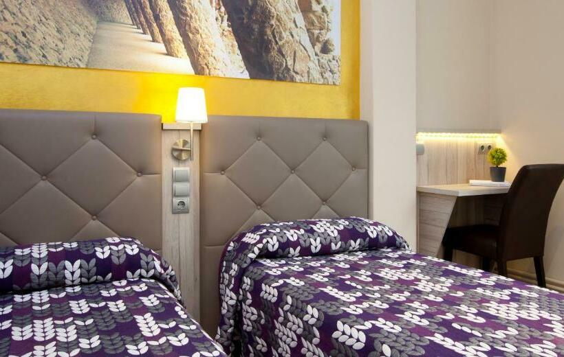 اتاق استاندارد, Hostal Barcelona