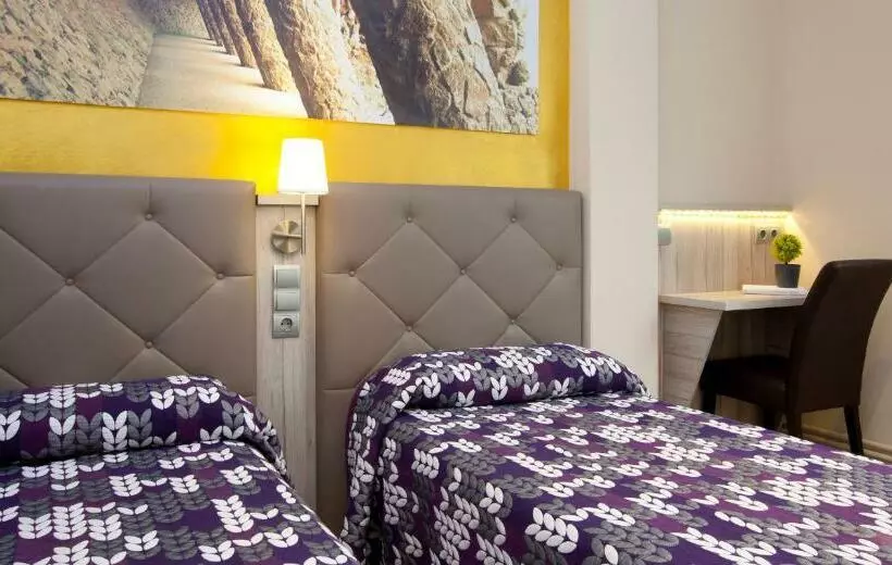 اتاق استاندارد, Hostal Barcelona