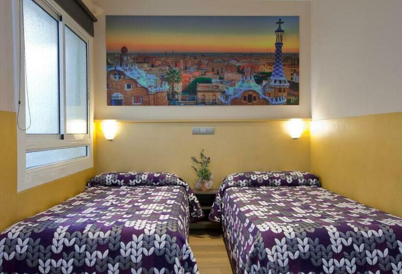 Номер Стандарт, Hostal Barcelona
