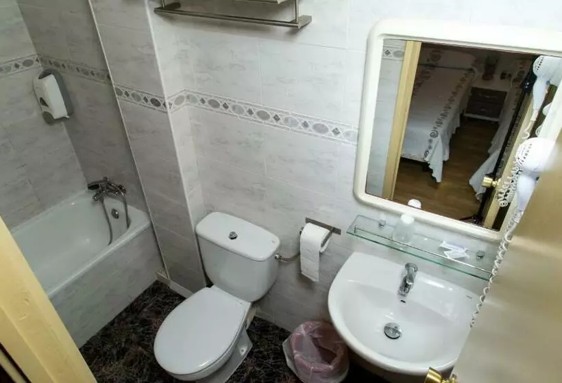 اتاق استاندارد یک نفره, Hostal Barcelona