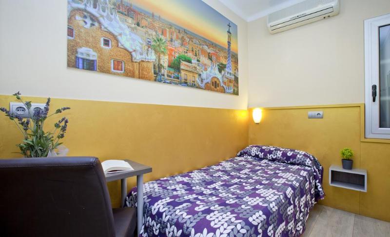 اتاق استاندارد یک نفره, Hostal Barcelona