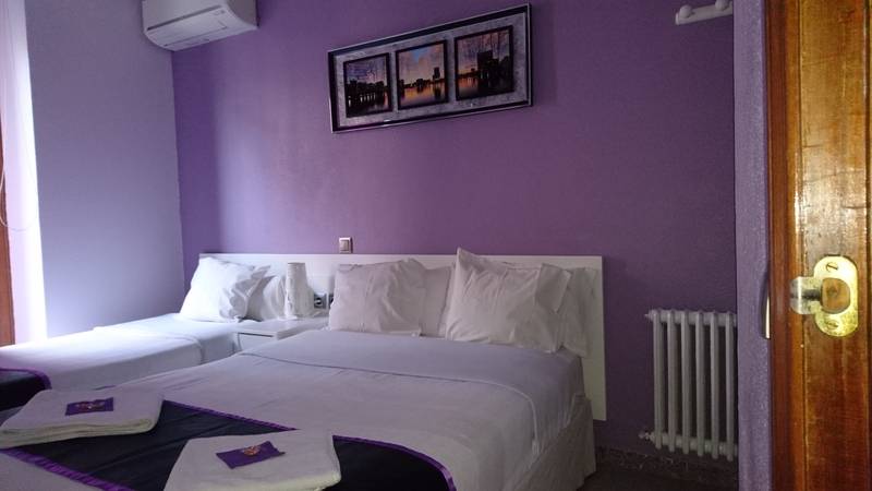 اتاق استاندارد سه نفره, Ch Chelo